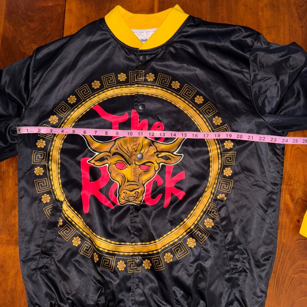 WWE The Rock Retro Fanimation Chalk Line Snap Jacket Sz XL - Picture 11 of 13